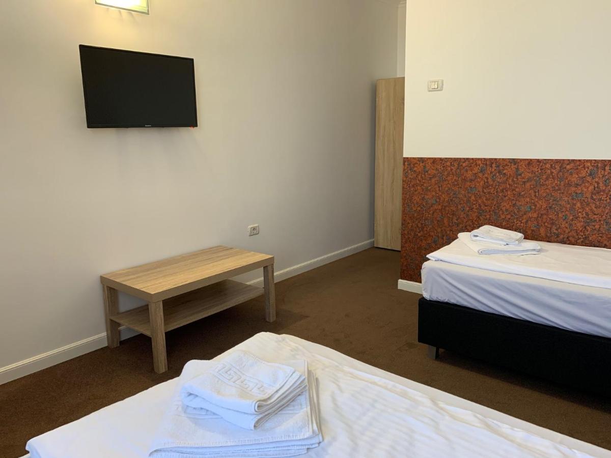 Motel Cet Arad Esterno foto